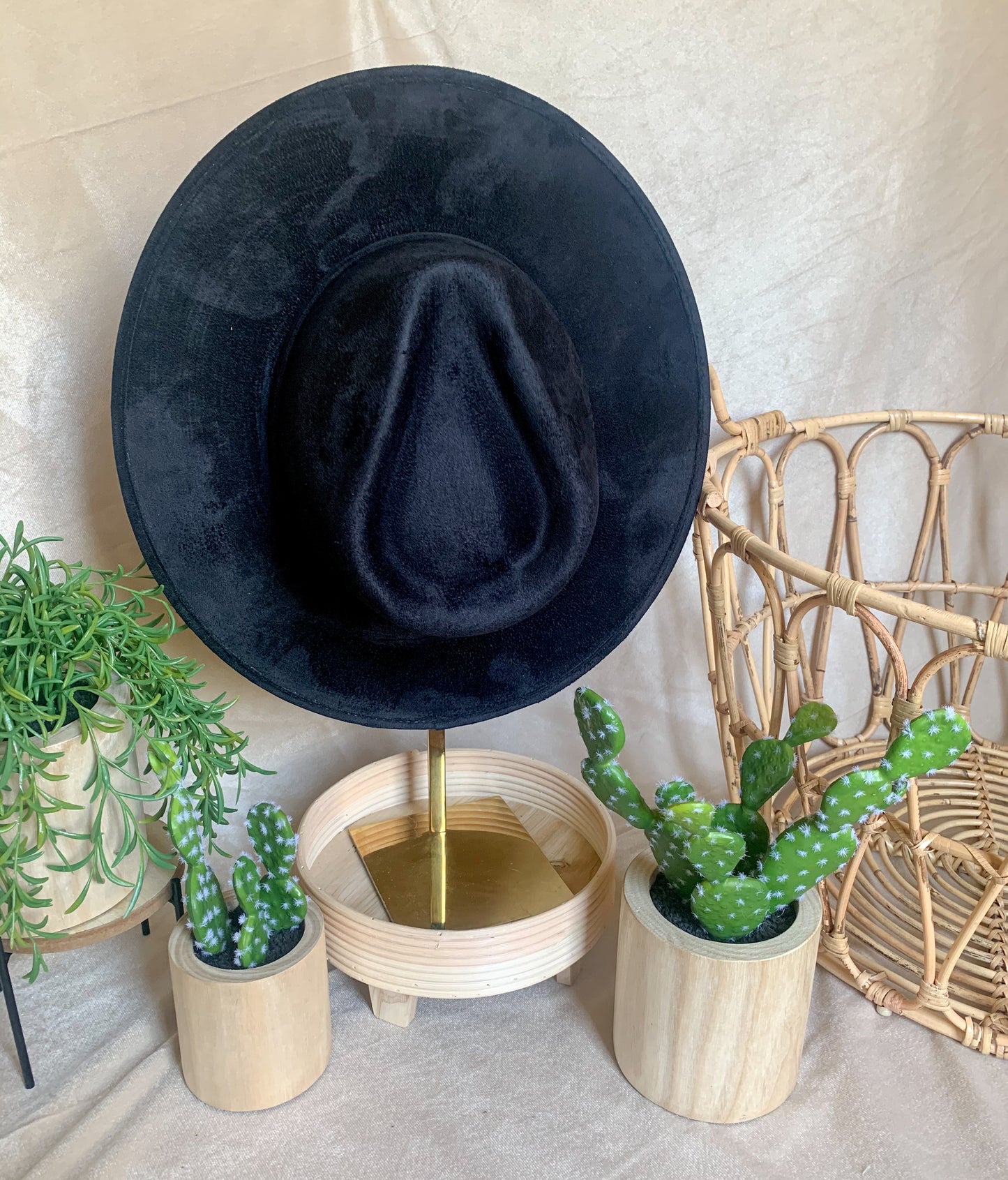 The Redwood Hat- Black